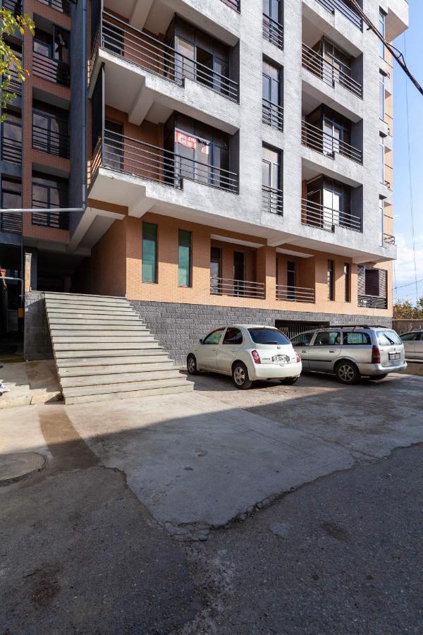 Schwestern Kutaisi Exterior photo